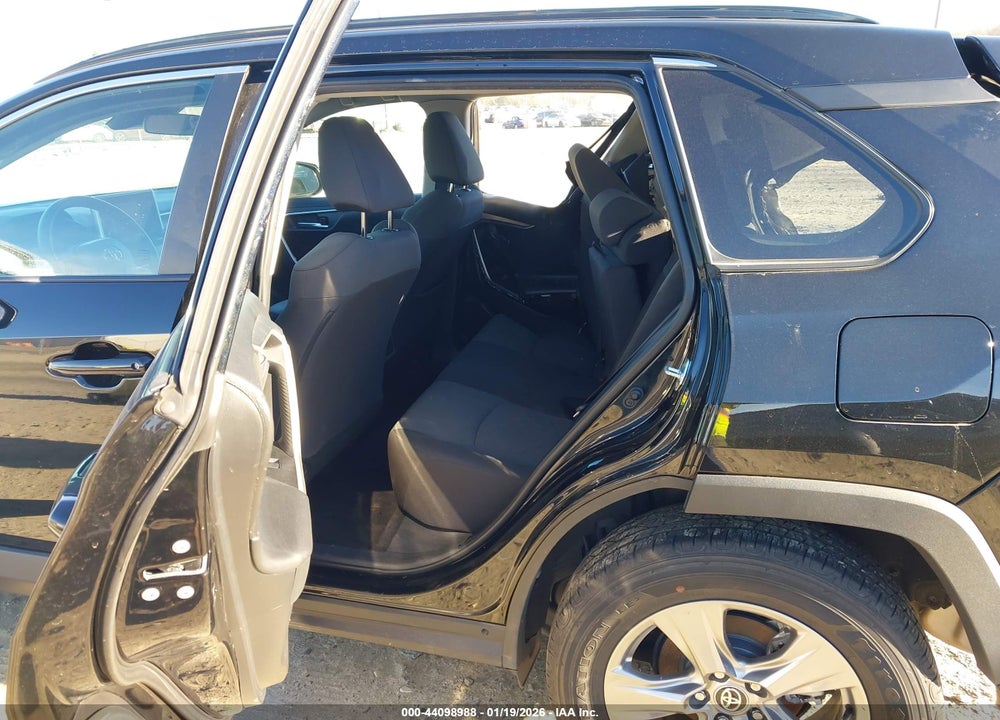 2023 TOYOTA RAV4 XLE VIN: 2T3W1RFV7PW286952