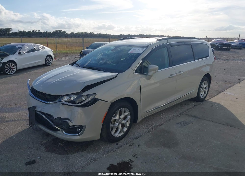 2017 CHRYSLER PACIFICA TOURING-L VIN: 2C4RC1BG1HR788576