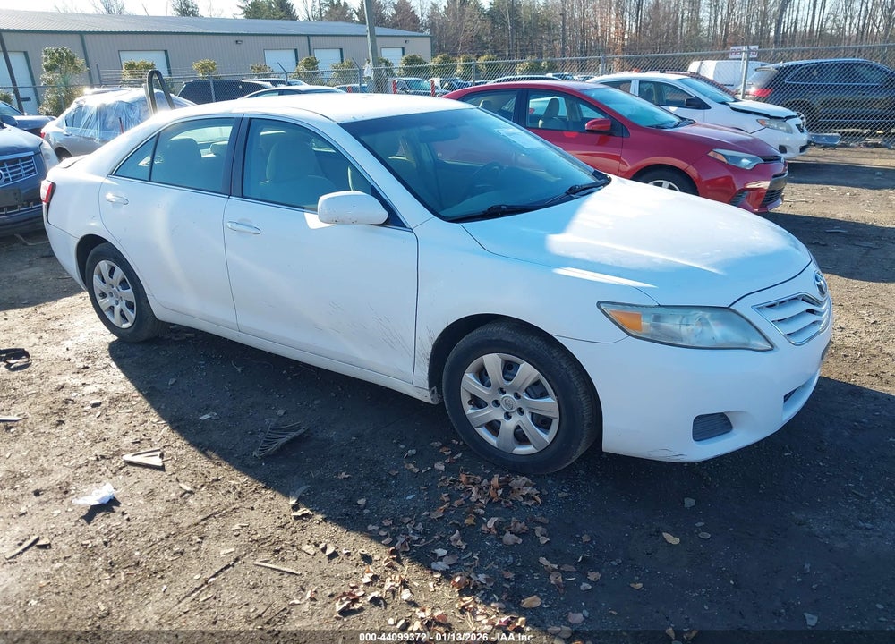 2011 TOYOTA CAMRY LE VIN: 4T1BF3EKXBU742142