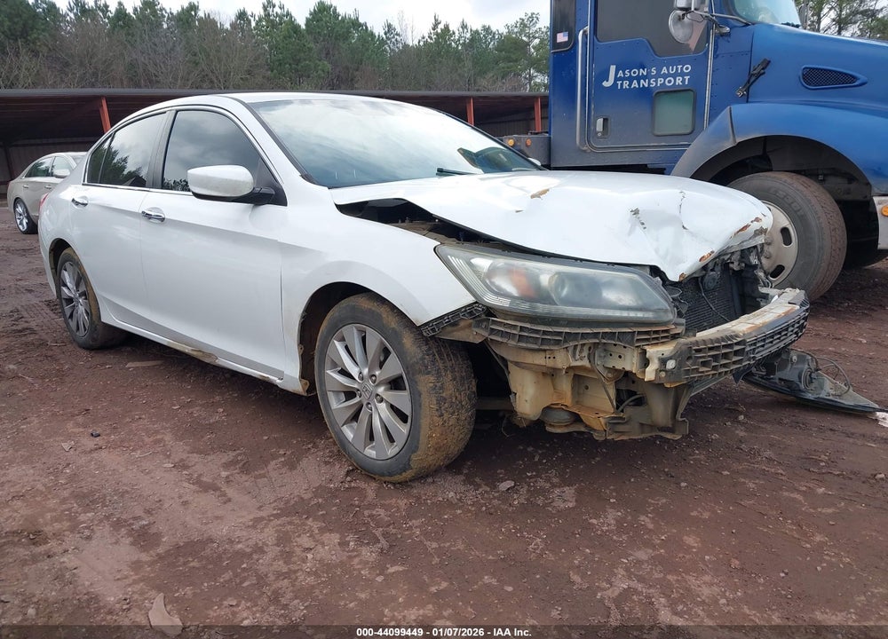 2013 HONDA ACCORD LX VIN: 1HGCR2F32DA057074
