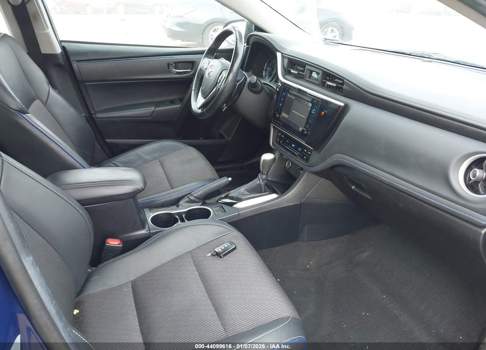 2018 TOYOTA COROLLA SE VIN: 2T1BURHE9JC102549