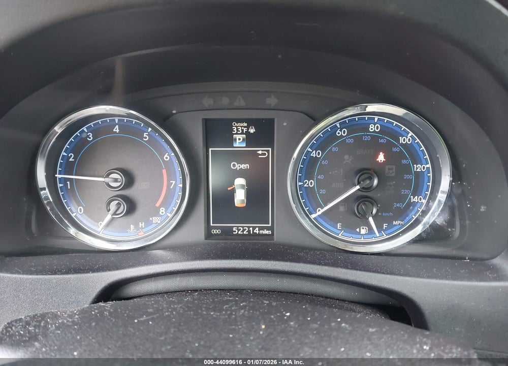 2018 TOYOTA COROLLA SE VIN: 2T1BURHE9JC102549