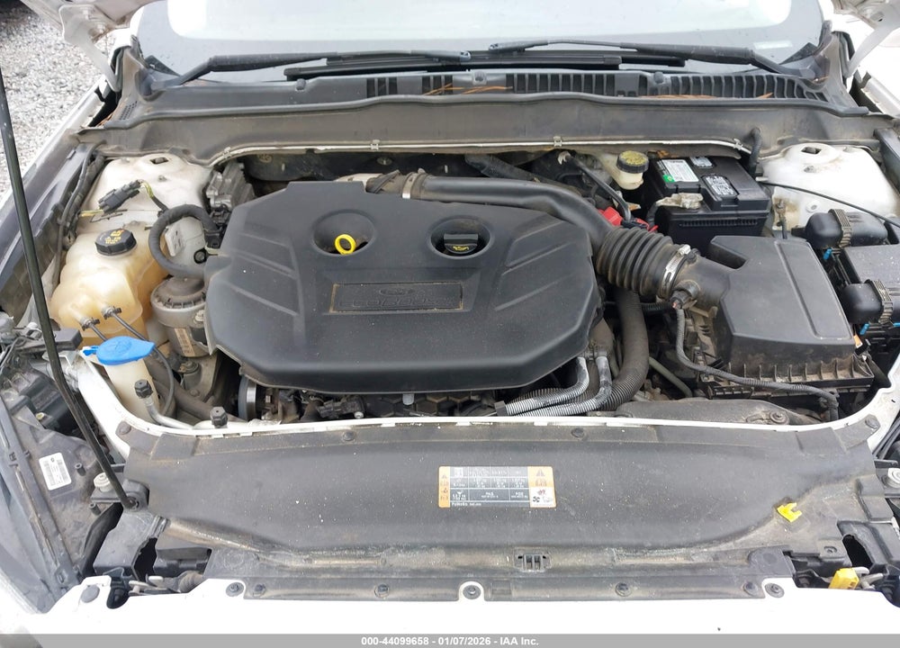 2015 FORD FUSION SE VIN: 3FA6P0H9XFR203260
