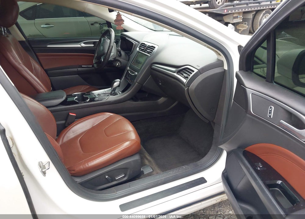 2015 FORD FUSION SE VIN: 3FA6P0H9XFR203260