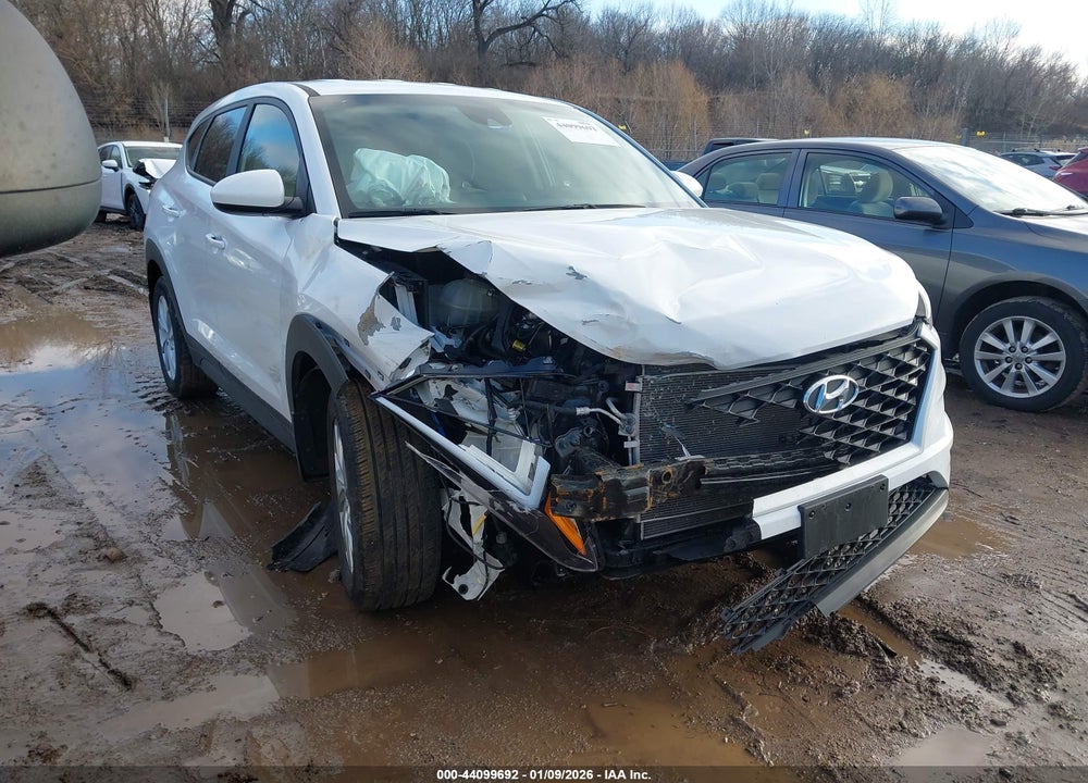 2020 HYUNDAI TUCSON SE VIN: KM8J23A45LU169411