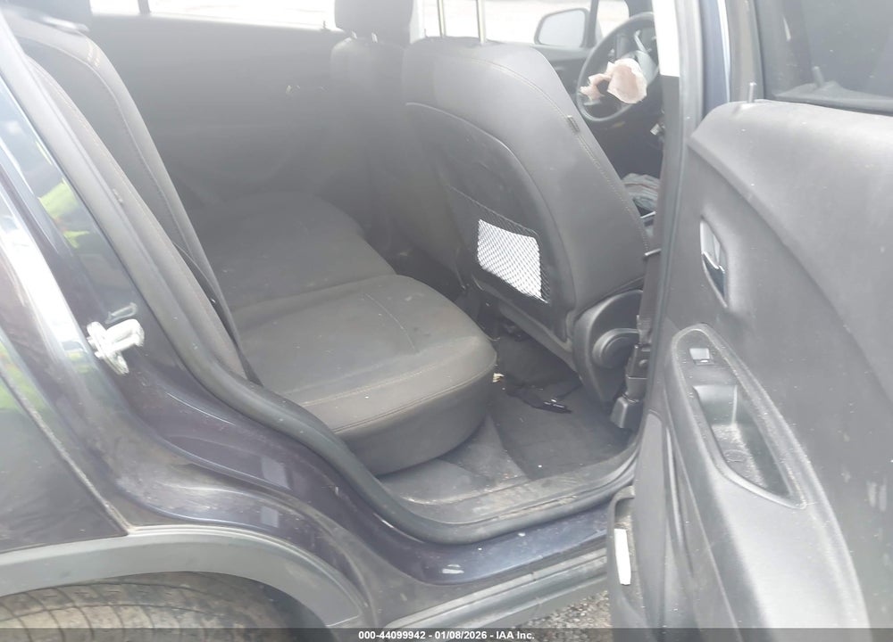 2018 CHEVROLET TRAX LS VIN: 3GNCJKSB2JL167377