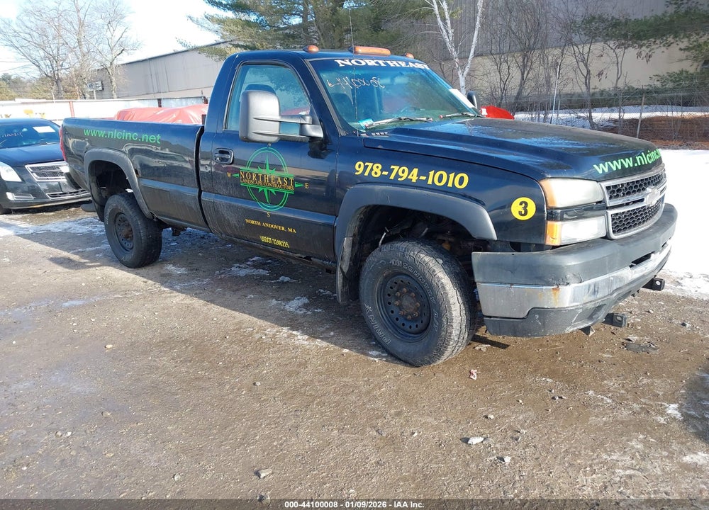 2007 CHEVROLET SILVERADO 2500HD CLASSIC WORK TRUCK VIN: 1GCHK24U77E182959