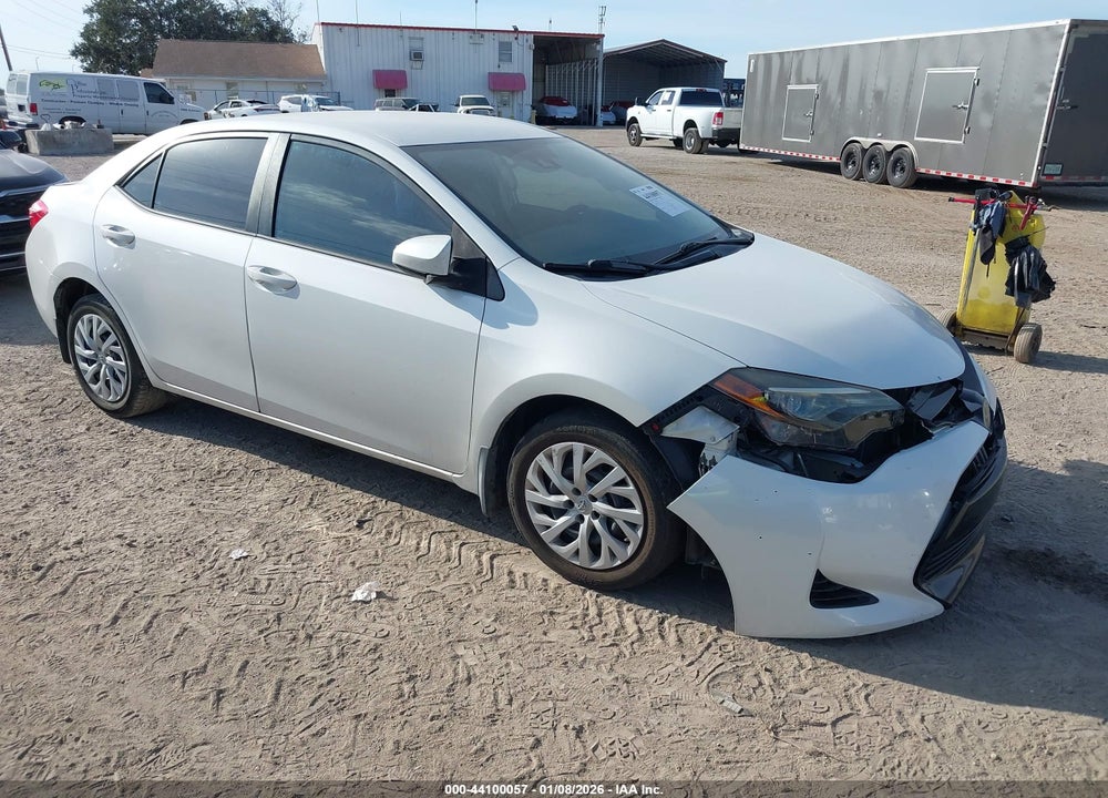 2018 TOYOTA COROLLA LE VIN: 5YFBURHE8JP799745