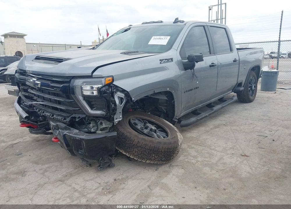 2026 CHEVROLET SILVERADO 2500HD , STANDARD BED, LT, 4WD VIN: 1GC4KNEY8TF145098