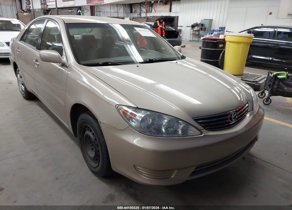 2005 TOYOTA CAMRY LE VIN: 4T1BE32K55U941465