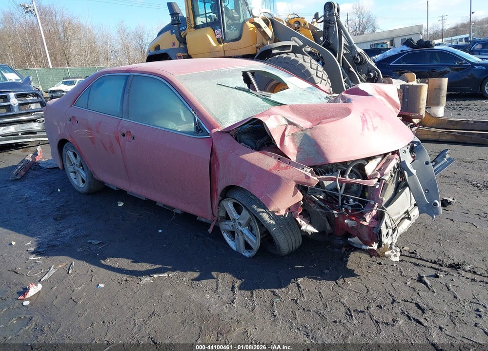 2014 TOYOTA CAMRY SE VIN: 4T1BF1FK7EU852668