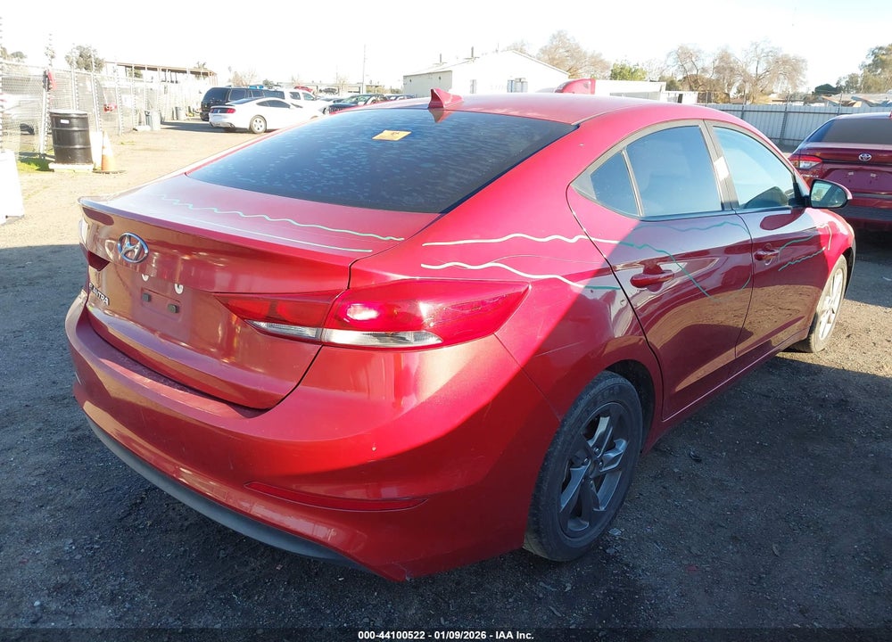 2018 HYUNDAI ELANTRA SEL VIN: 5NPD84LF7JH242225