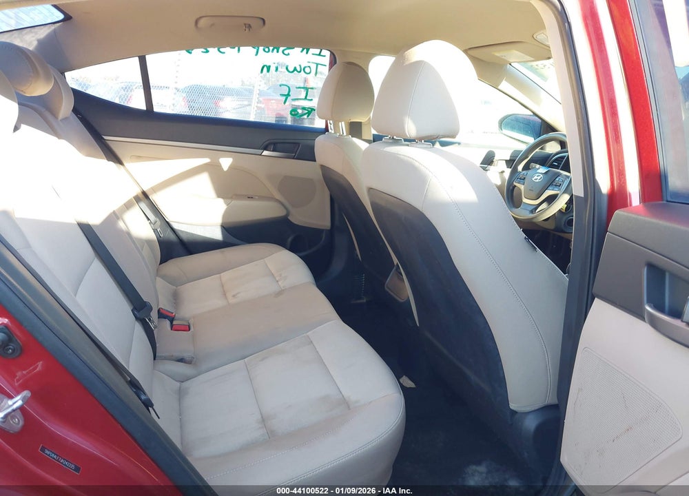 2018 HYUNDAI ELANTRA SEL VIN: 5NPD84LF7JH242225