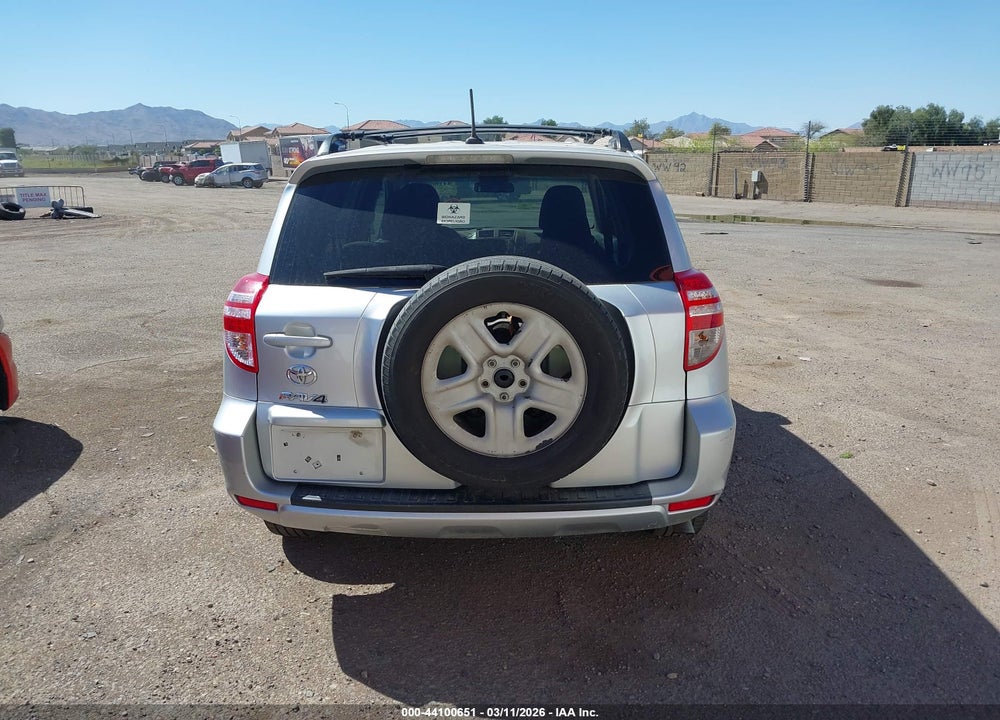 2011 TOYOTA RAV4 VIN: 2T3KF4DV0BW096781