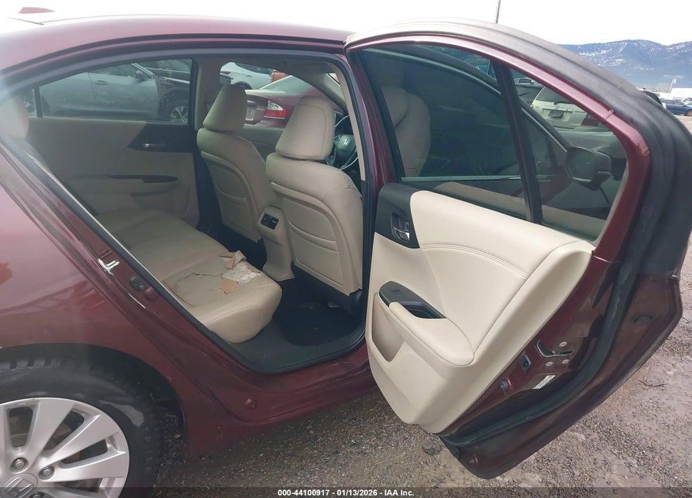 2014 HONDA ACCORD EX-L V-6 VIN: 1HGCR3F82EA015989