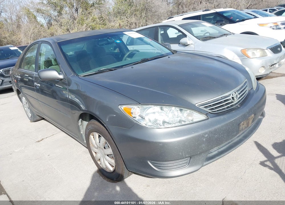 2005 TOYOTA CAMRY LE VIN: 4T1BE32K15U582745