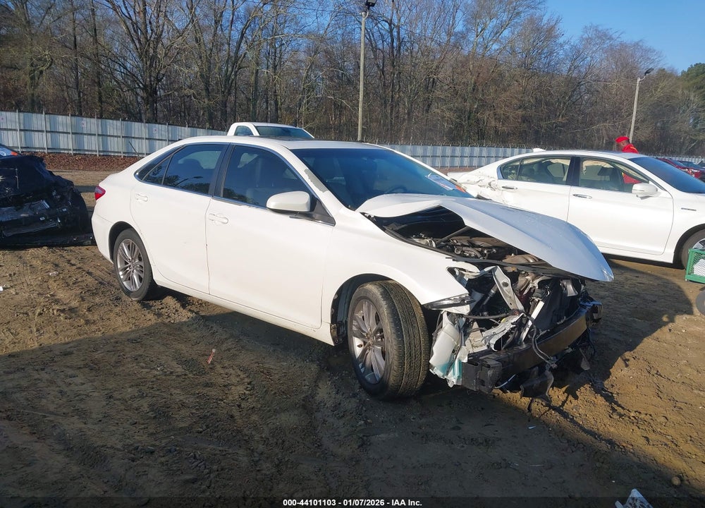 2015 TOYOTA CAMRY SE VIN: 4T1BF1FK0FU082508
