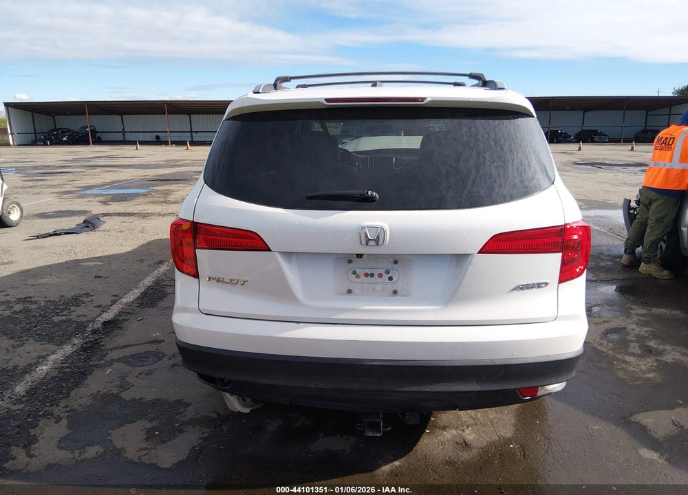 2016 HONDA PILOT EX-L VIN: 5FNYF6H75GB030449