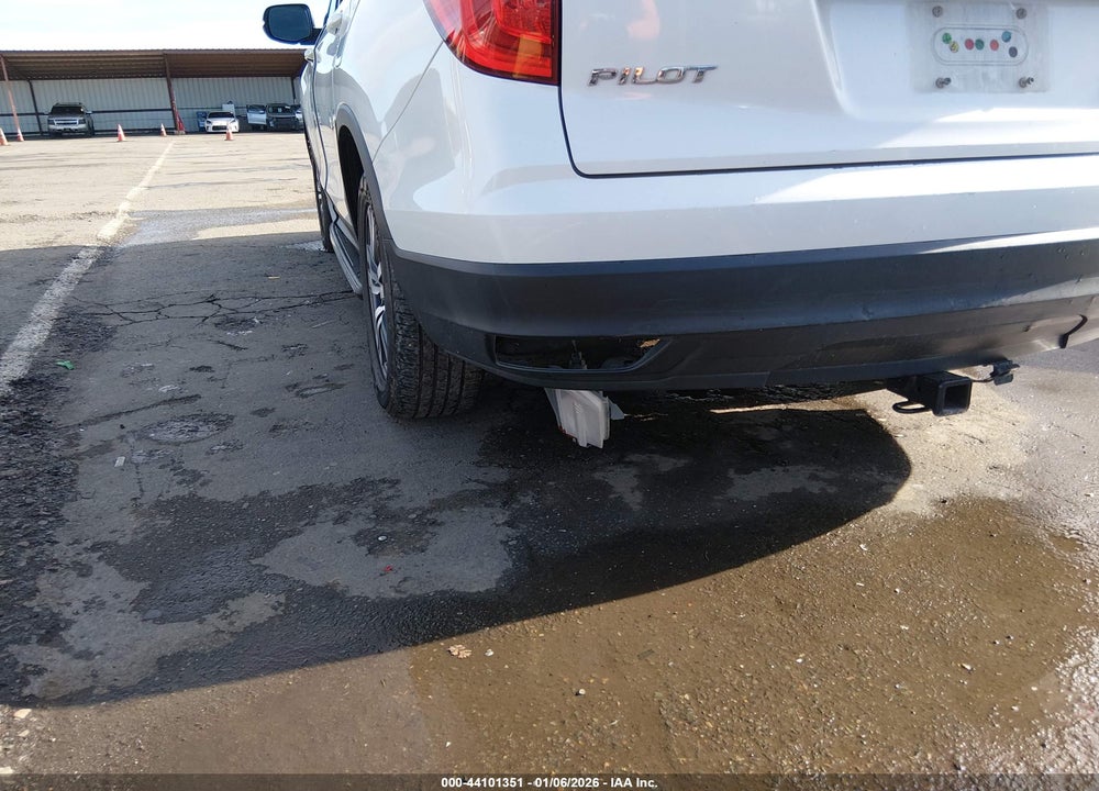 2016 HONDA PILOT EX-L VIN: 5FNYF6H75GB030449