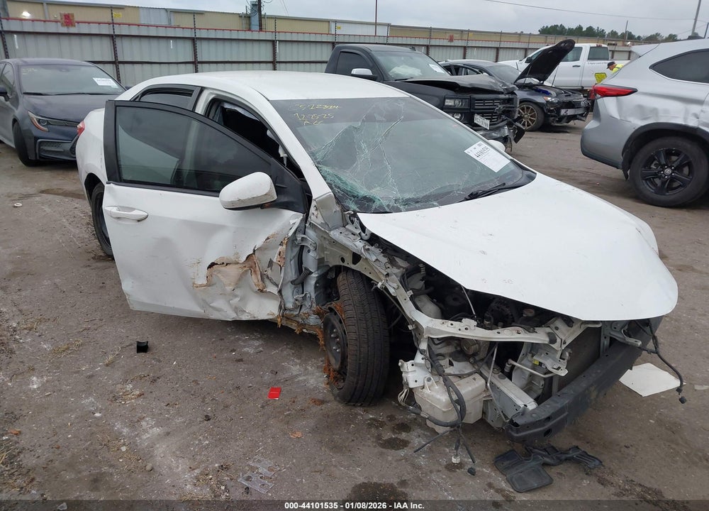 2018 TOYOTA COROLLA LE VIN: 5YFBURHE1JP752444
