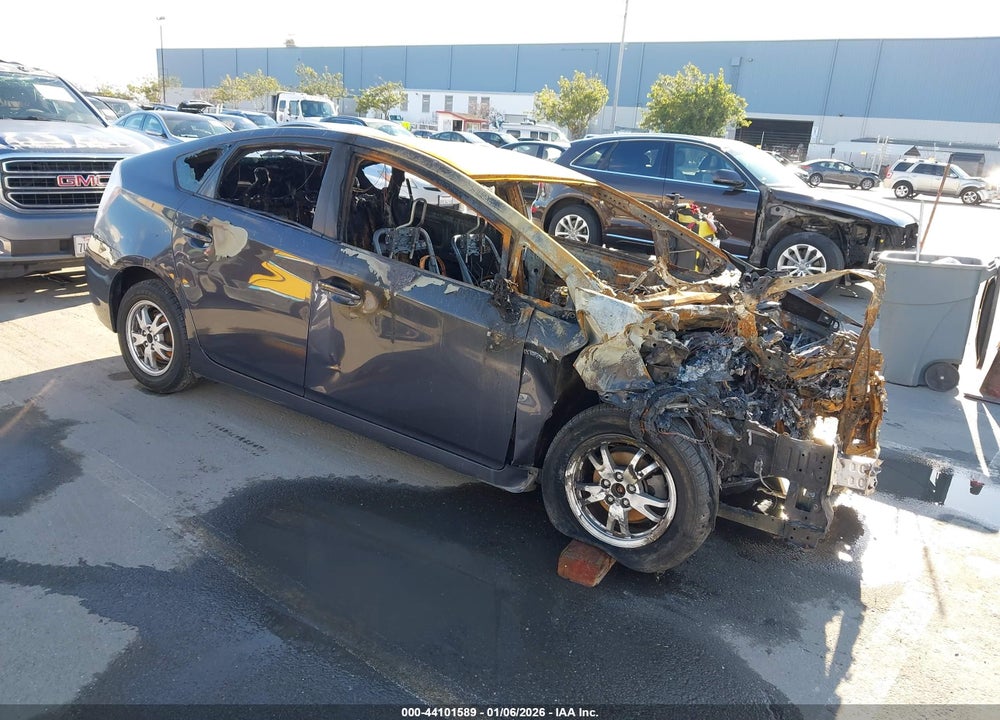 2011 TOYOTA PRIUS TWO VIN: JTDKN3DU5B0289761