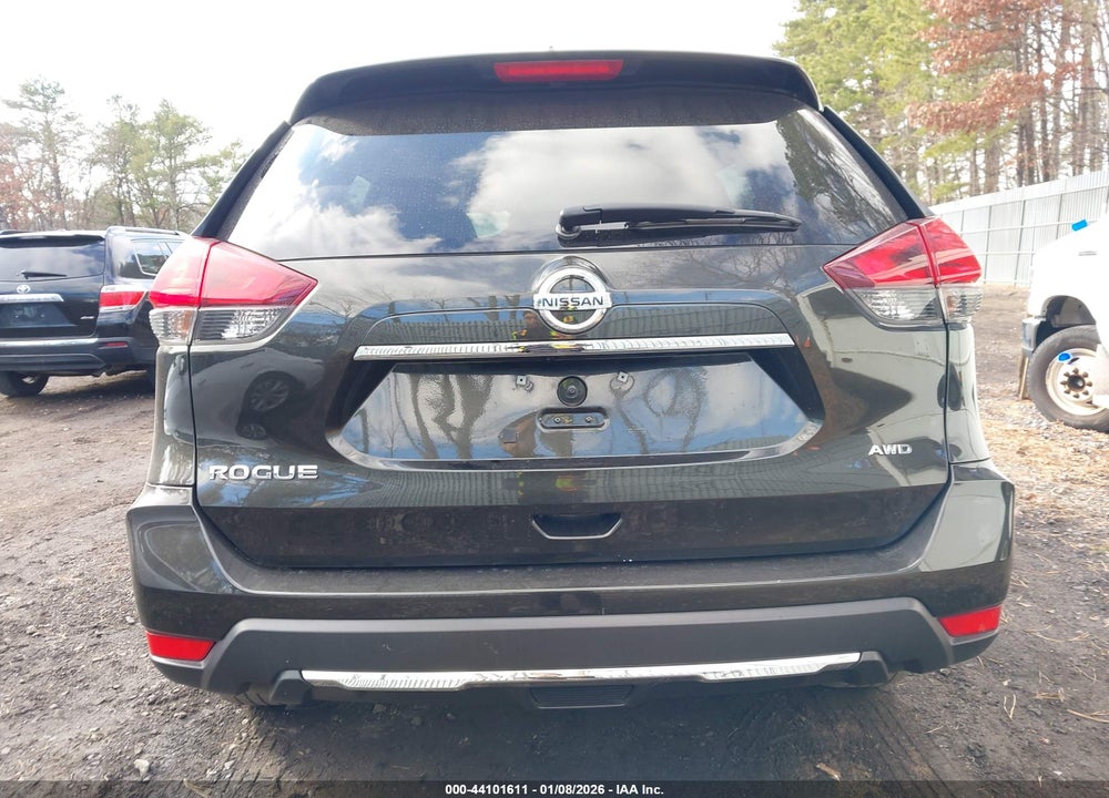 2017 NISSAN ROGUE S VIN: KNMAT2MV4HP519679