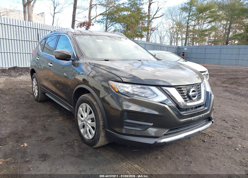 2017 NISSAN ROGUE S VIN: KNMAT2MV4HP519679