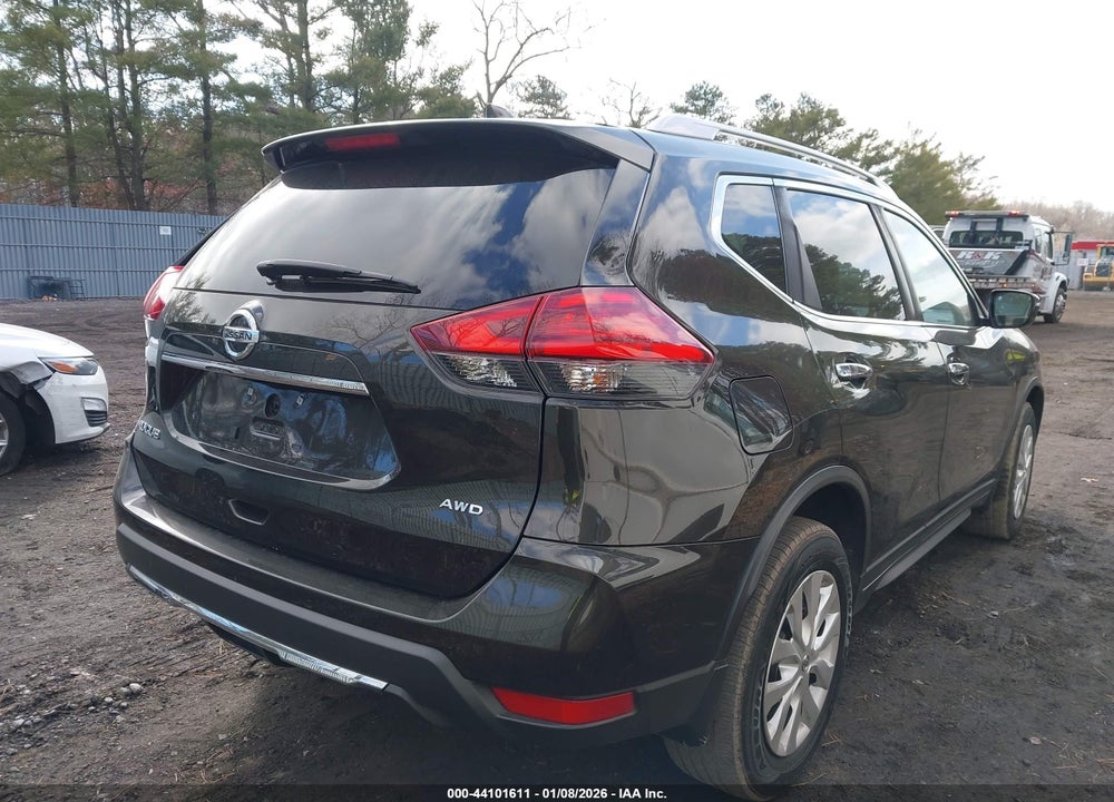 2017 NISSAN ROGUE S VIN: KNMAT2MV4HP519679