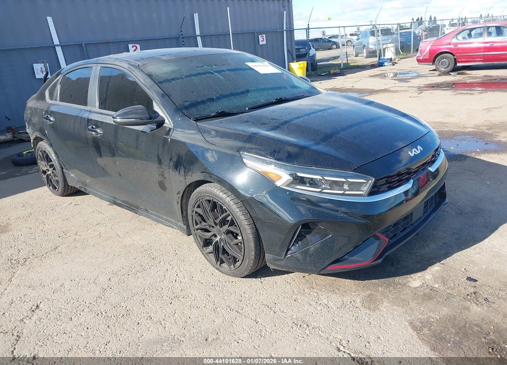 2022 KIA FORTE GT VIN: 3KPF44AC3NE477535