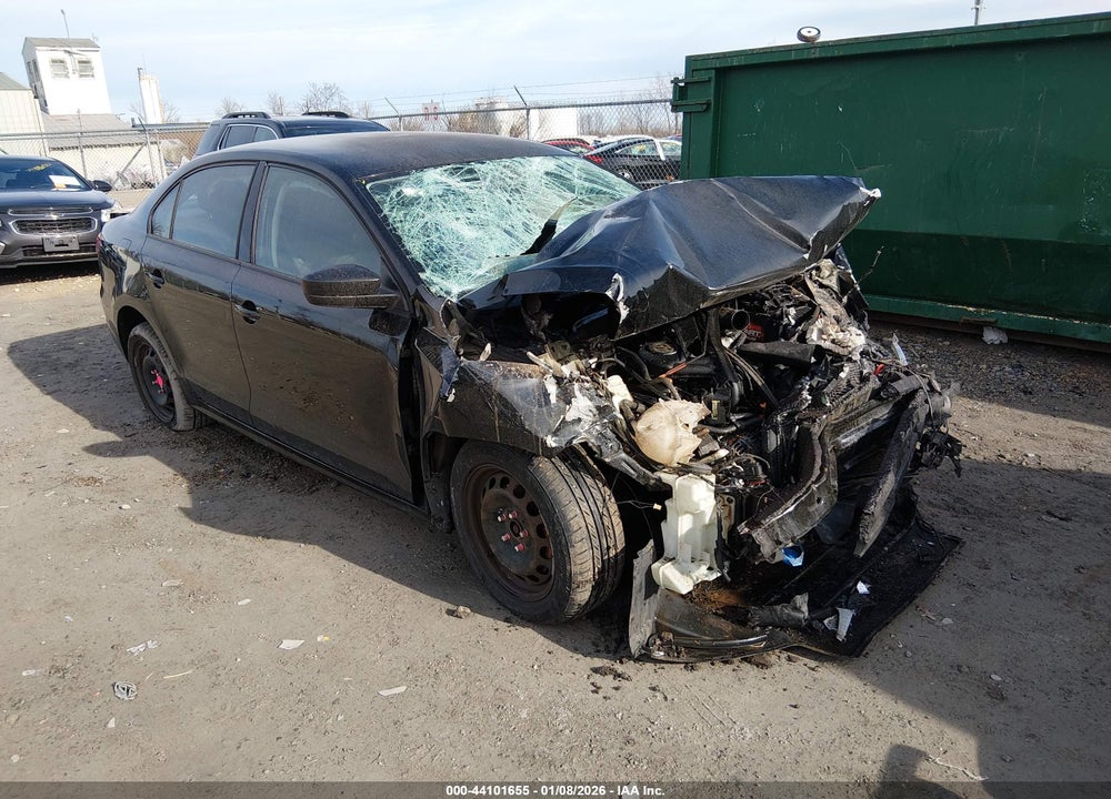 2011 VOLKSWAGEN JETTA 2.0L S VIN: 3VW2K7AJ2BM052925