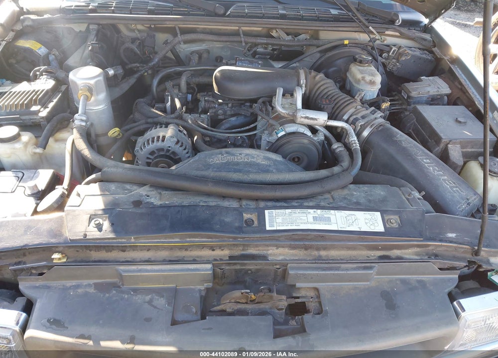 2000 CHEVROLET S-10 LS VIN: 1GCCS19W1YK115050