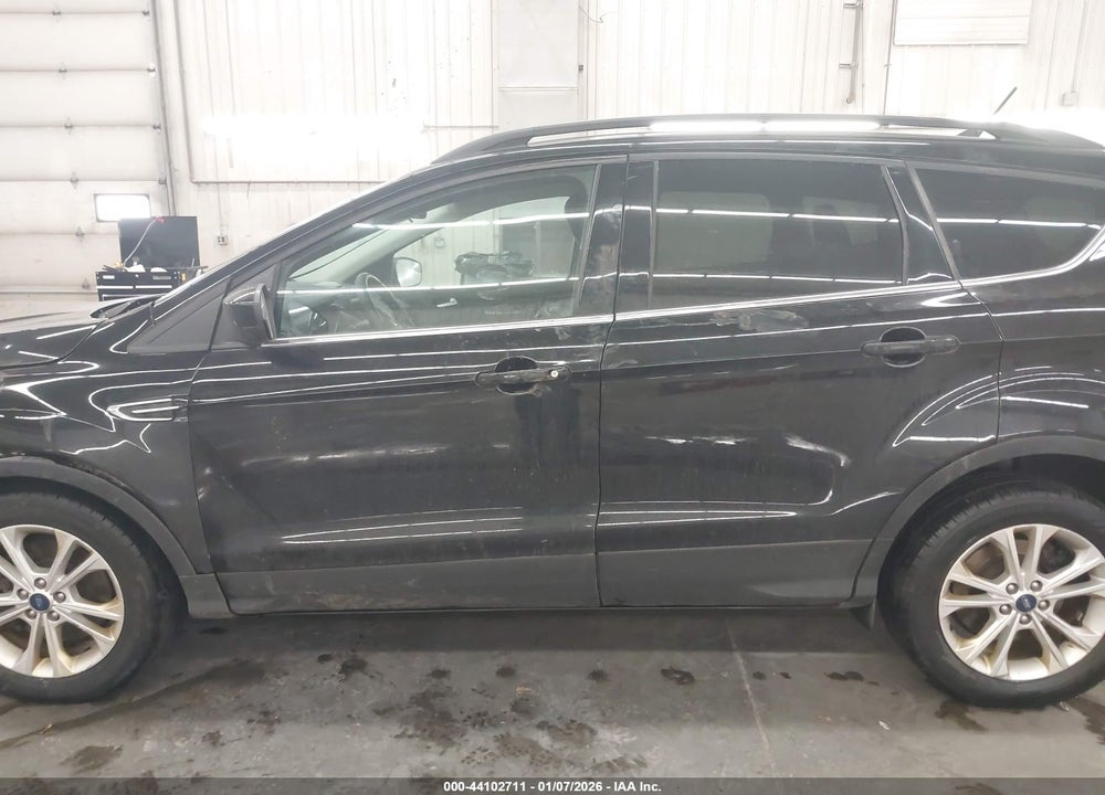 2018 FORD ESCAPE SE VIN: 1FMCU9GD9JUA56085