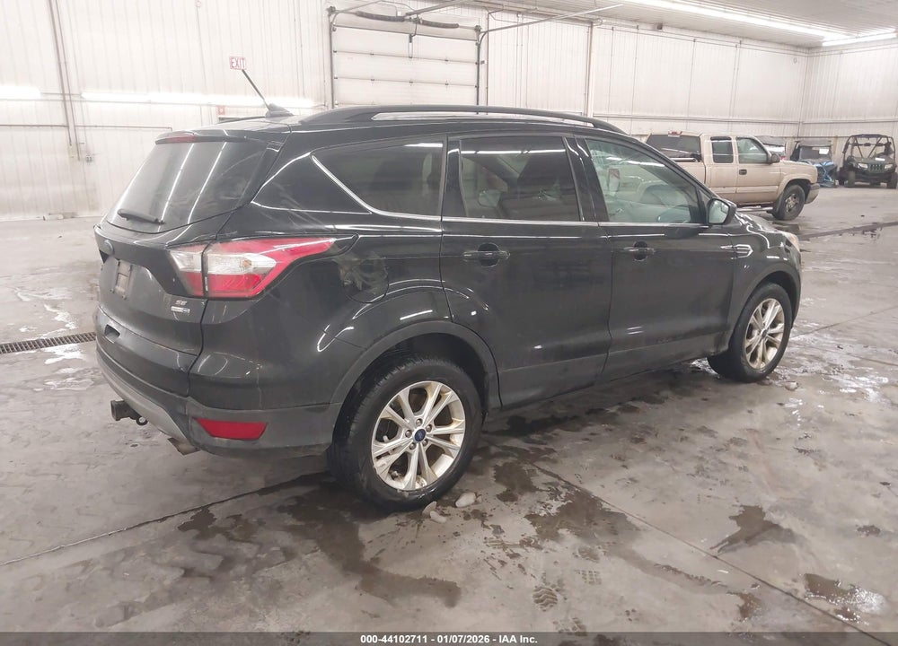 2018 FORD ESCAPE SE VIN: 1FMCU9GD9JUA56085