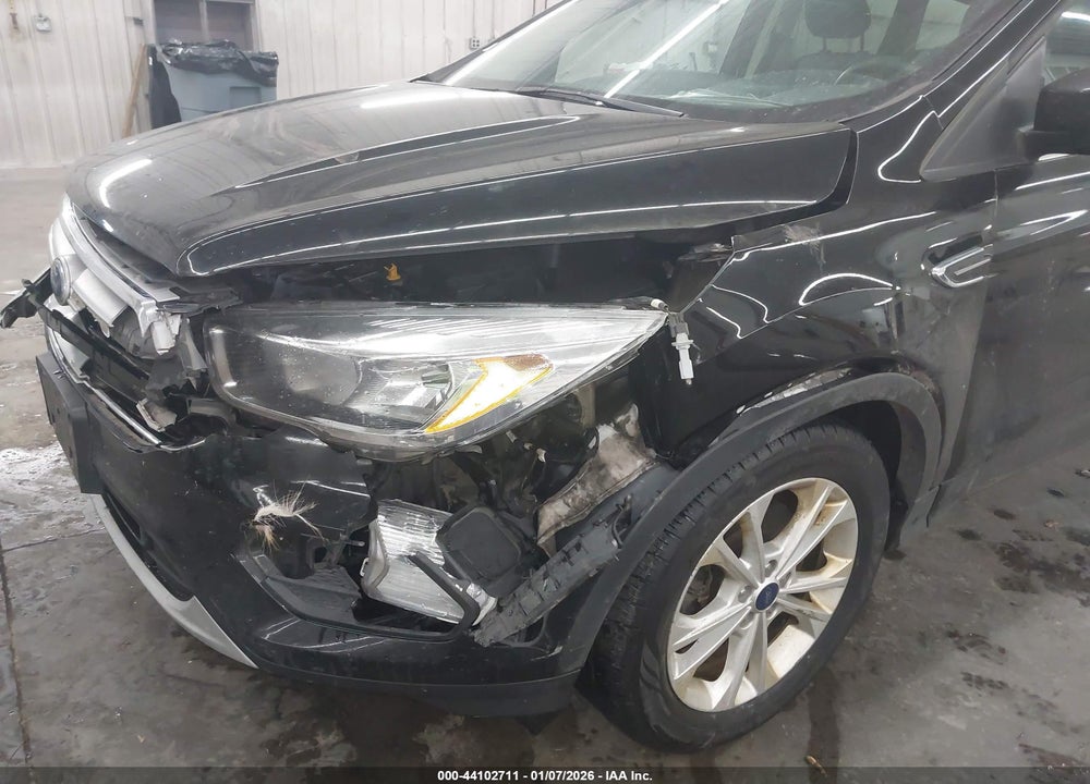 2018 FORD ESCAPE SE VIN: 1FMCU9GD9JUA56085