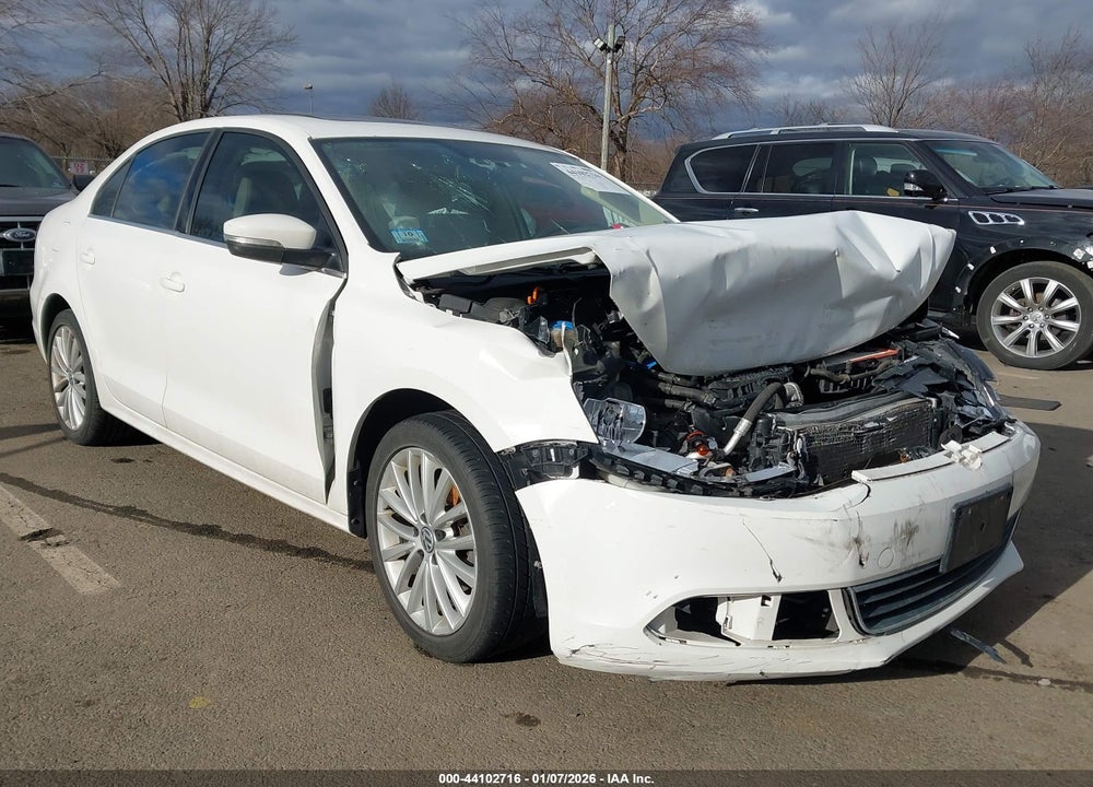 2014 VOLKSWAGEN JETTA 1.8T SEL VIN: 3VWL17AJ9EM352554