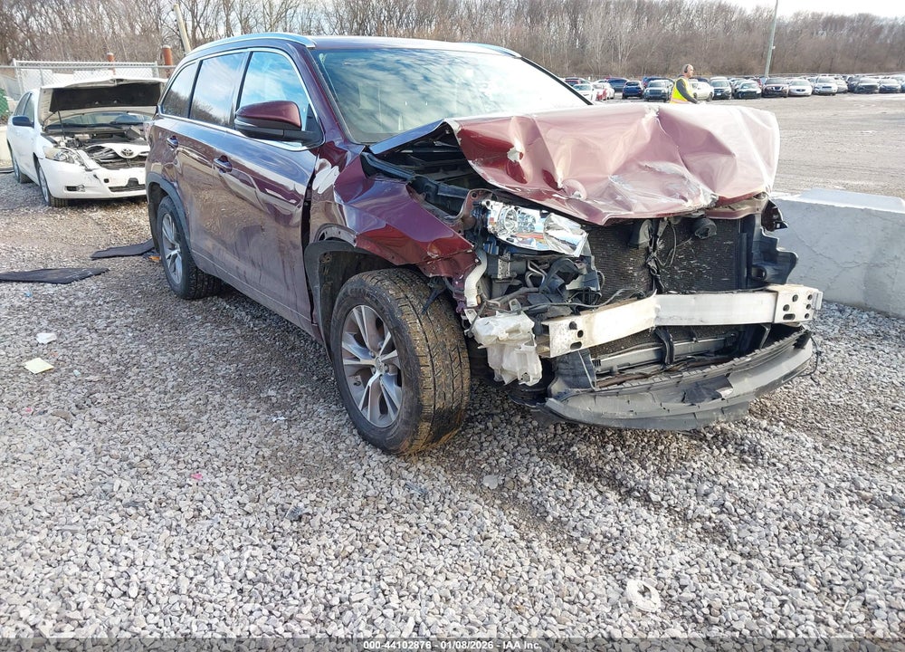 2015 TOYOTA HIGHLANDER XLE V6 VIN: 5TDJKRFHXFS165592