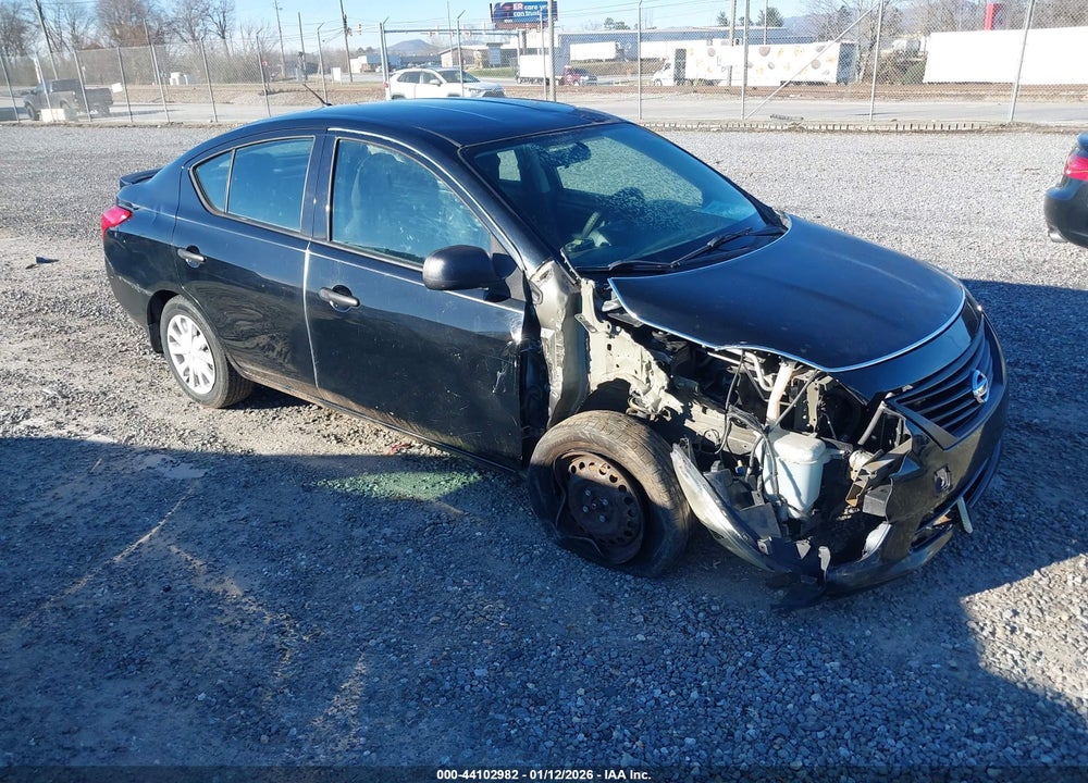 2014 NISSAN VERSA 1.6 S VIN: 3N1CN7AP5EL858905