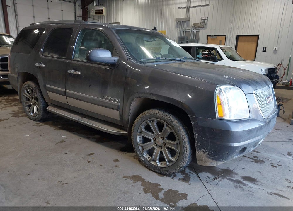 2011 GMC YUKON DENALI VIN: 1GKS2EEF5BR235039