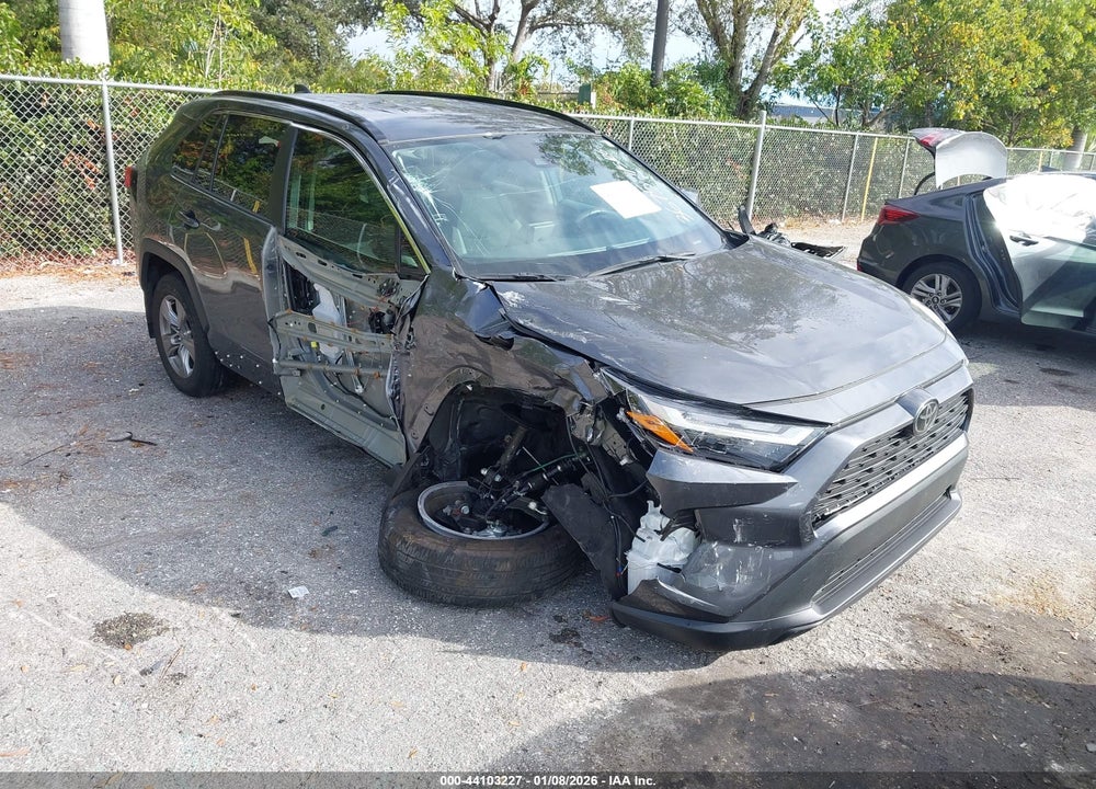 2025 TOYOTA RAV4 XLE VIN: 2T3W1RFV3SC303675