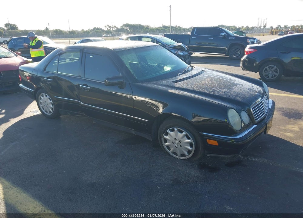 1997 MERCEDES-BENZ E 320 VIN: WDBJF55F4VJ029174