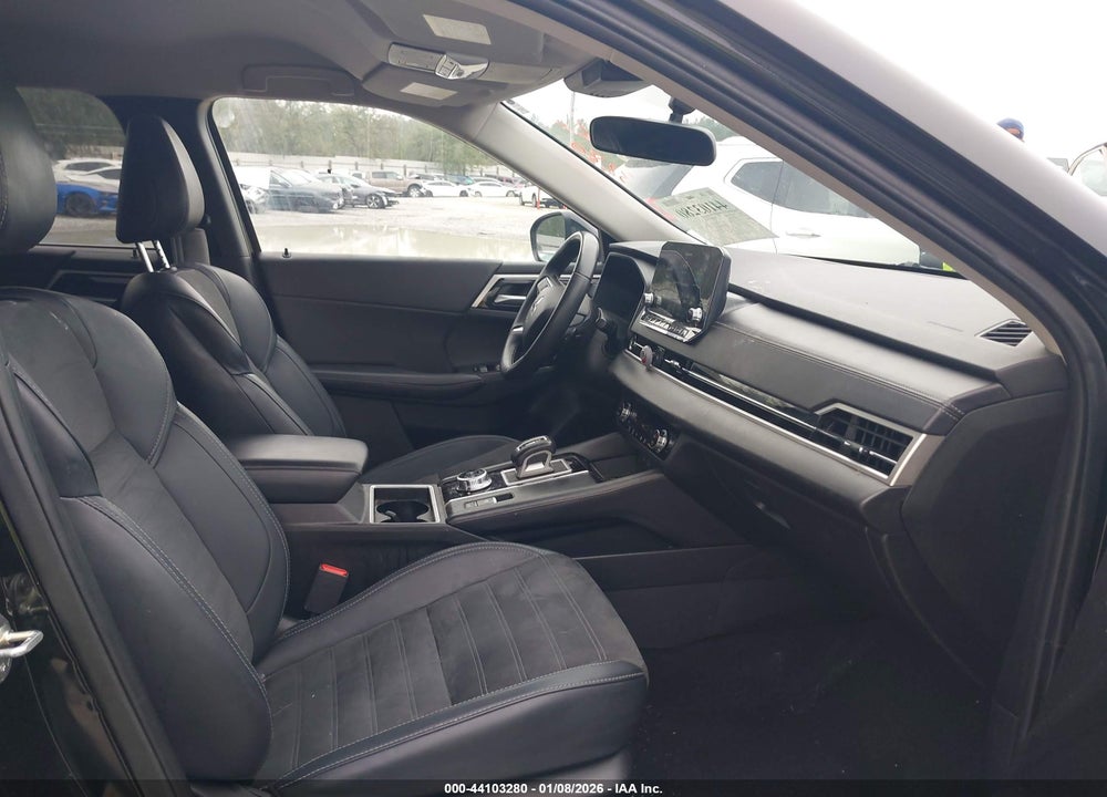 2024 MITSUBISHI OUTLANDER SE 2.5 2WD/SE BLACK EDITION S-AWC/SE BLACK EDITION W/PANO ROOF VIN: JA4J3VA85RZ037058