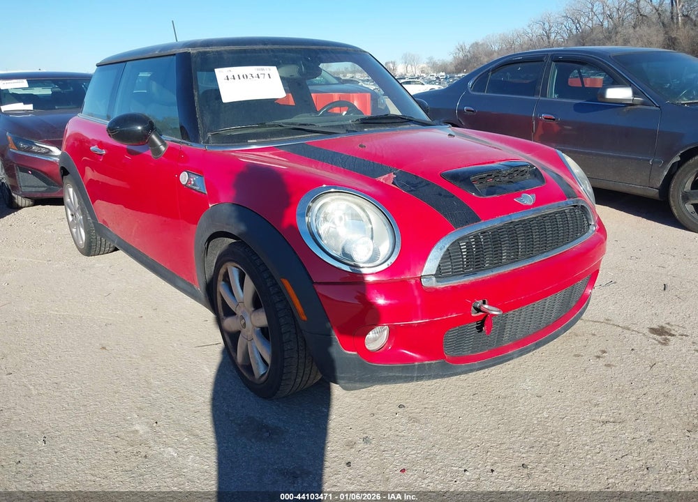 2009 MINI COOPER S VIN: WMWMF73549TW87346