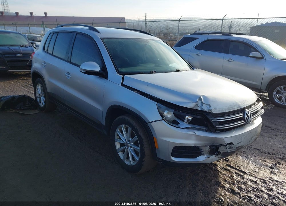 2015 VOLKSWAGEN TIGUAN SE VIN: WVGBV7AX9FW559482