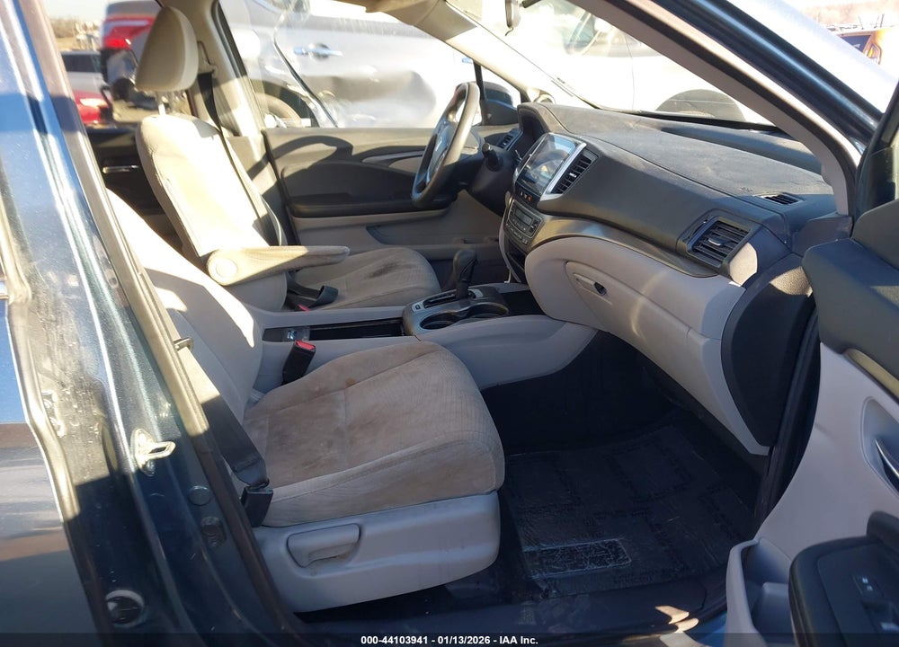 2017 HONDA PILOT EX VIN: 5FNYF5H33HB026795