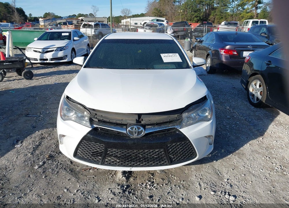 2015 TOYOTA CAMRY SE VIN: 4T1BF1FK1FU971690