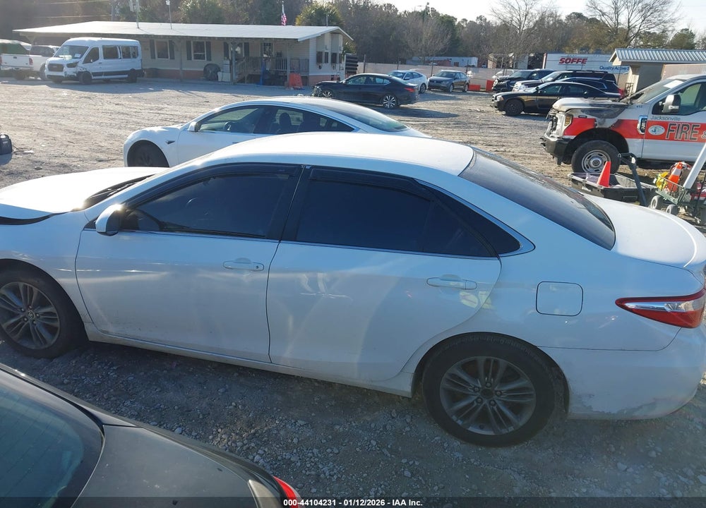 2015 TOYOTA CAMRY SE VIN: 4T1BF1FK1FU971690
