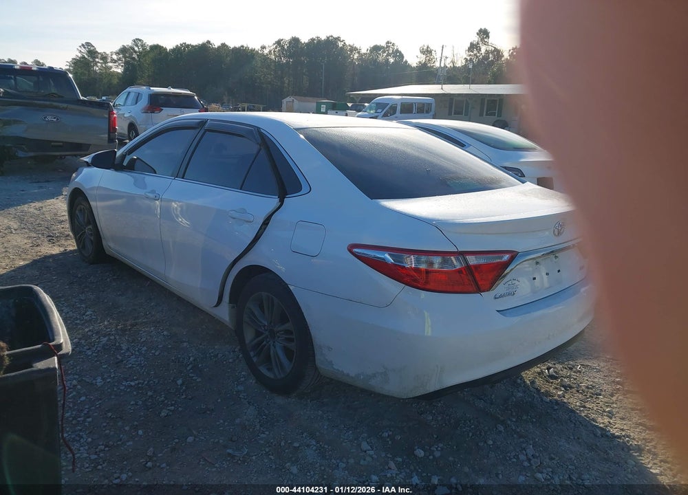 2015 TOYOTA CAMRY SE VIN: 4T1BF1FK1FU971690