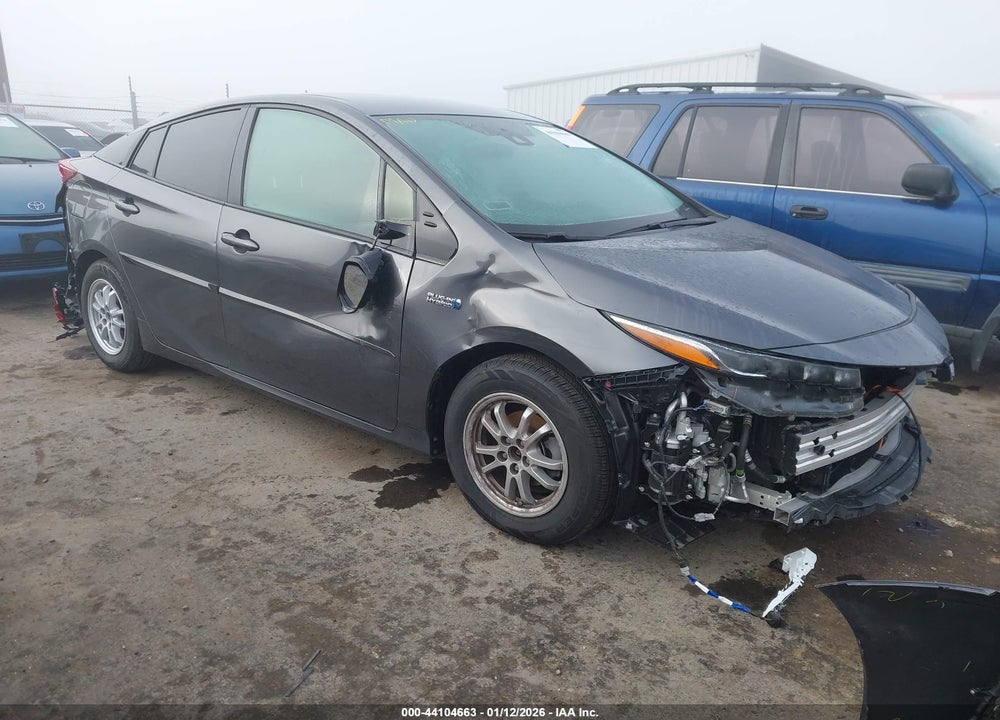 2018 TOYOTA PRIUS PRIME PLUS VIN: JTDKARFP7J3095221