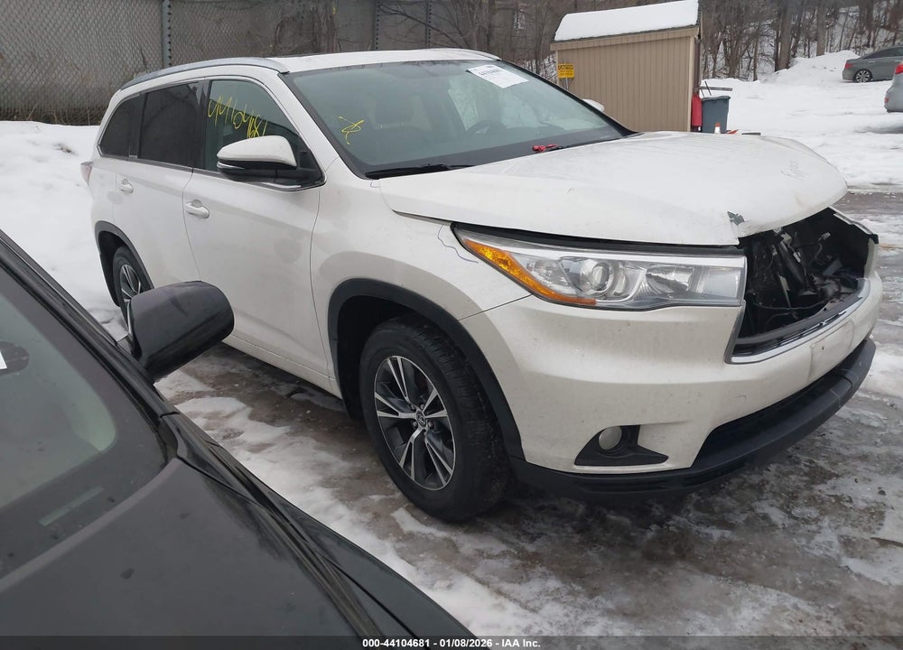 2016 TOYOTA HIGHLANDER XLE V6 VIN: 5TDJKRFH4GS348648