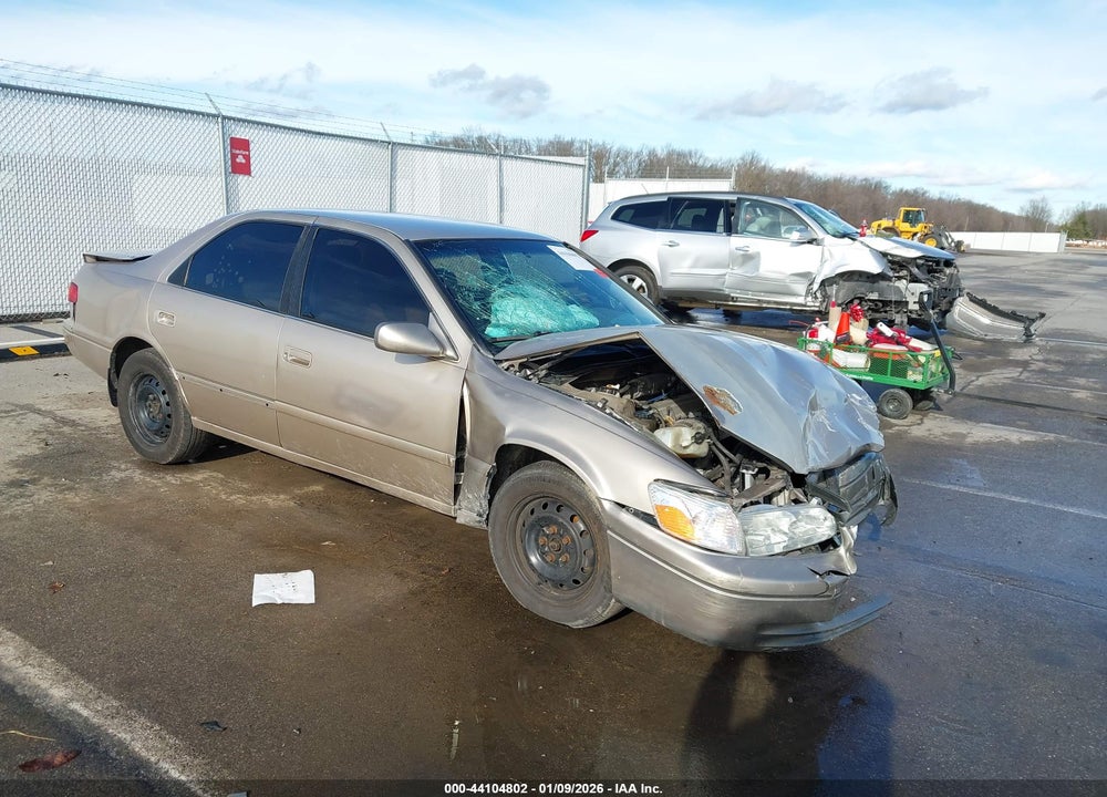 2001 TOYOTA CAMRY CE VIN: 4T1BG22K71U118924